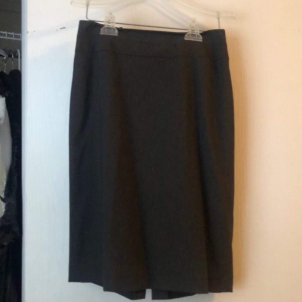 Tahari Pencil Skirt - Like New!